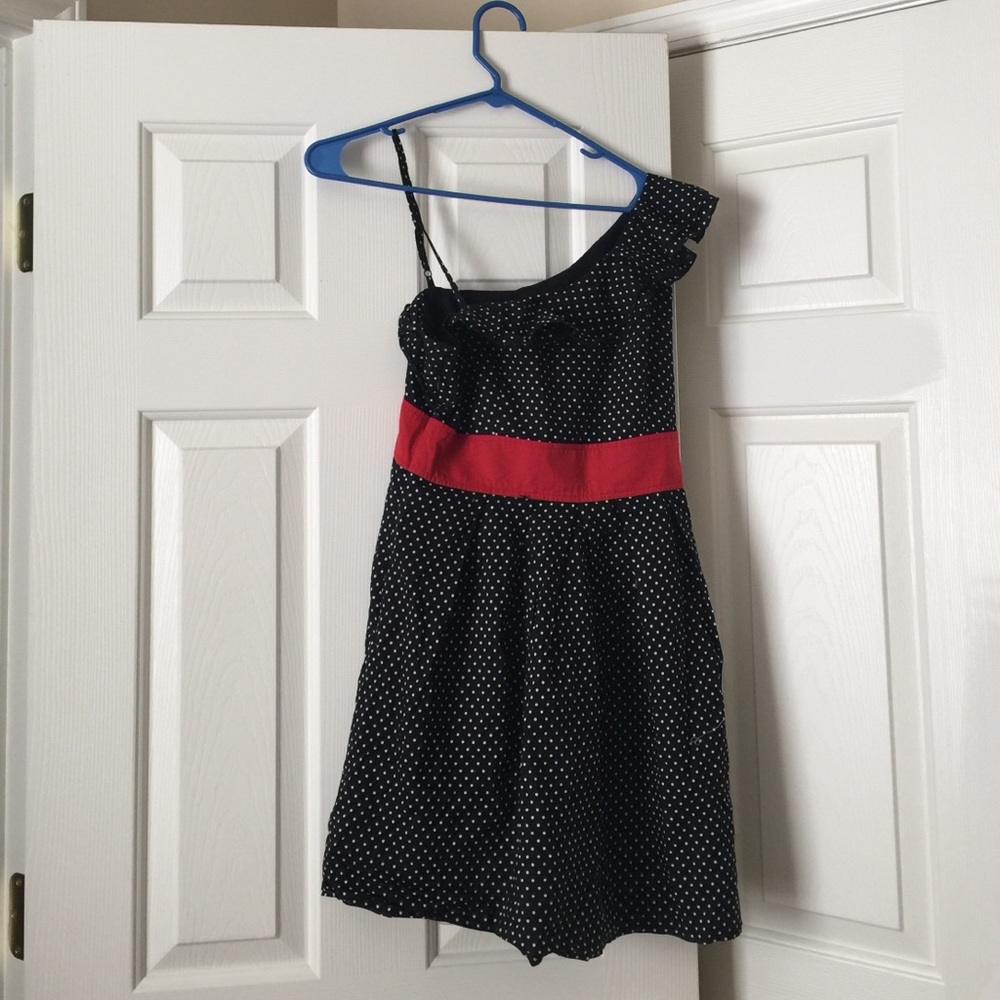 Babydoll La Chapelle single shoulder dot A-line dress